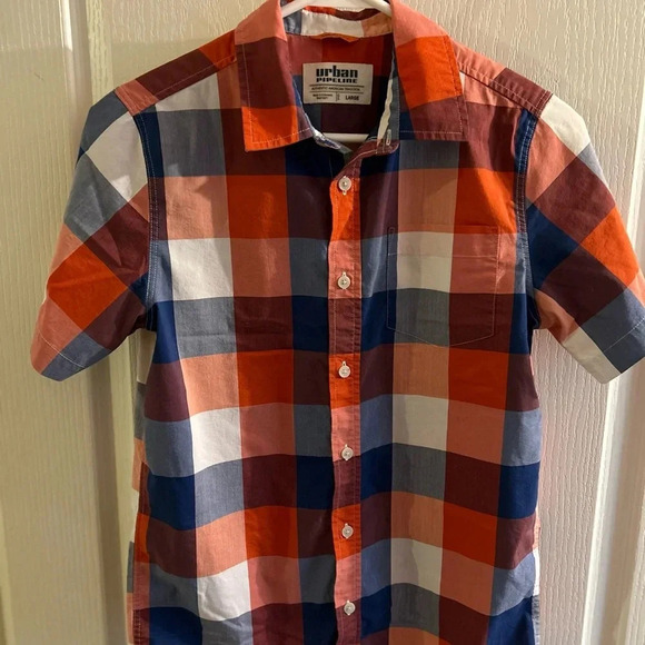 Urban Outfitters Other - Urban Boys Short Sleeve Red/Blue Checkered Dress Shirt Size Large Classic